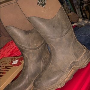 muck boots